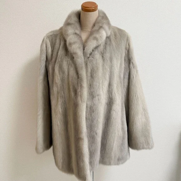 Saga vintage Sapphire Mink fur Coat - Picture 12 of 16